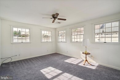 178 Raintree Ct, Langhorne, PA 19047 - photo 4
