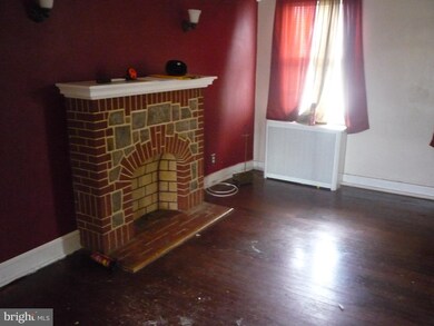 811 Mount Holly St, Baltimore, MD 21229 - photo 3