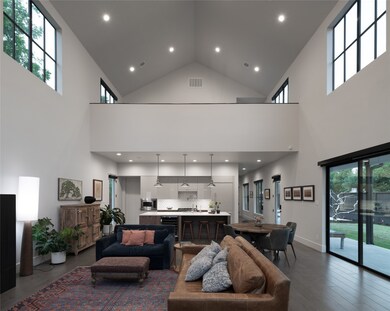 202 W 32nd St, Houston, TX 77018 - photo 3