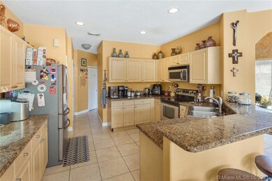 4701 NW 112th Ct, Doral, FL 33178 - photo 6