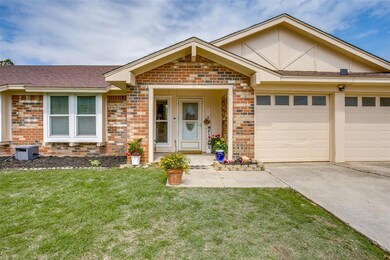 728 Springhill Dr, Hurst, TX 76054 - photo 3