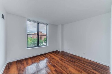 unlisted-address, Evanston, IL 60201 - photo 6