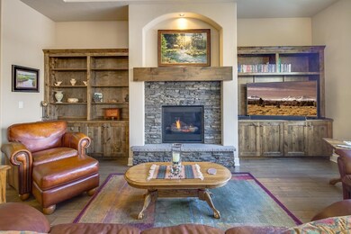 61121 Manhae Loop, Bend, OR 97702 - photo 4