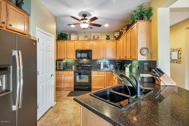 4419 E Carob Dr Gilbert AZ-large-008-32-