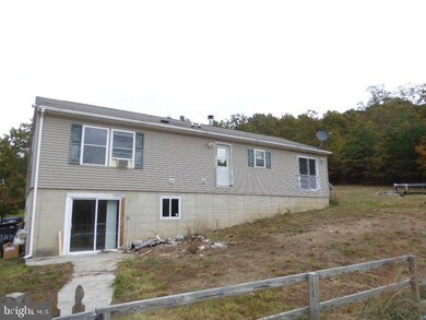 133 Sisk Valley Ln, Berkeley Springs, WV 25411 - photo 6