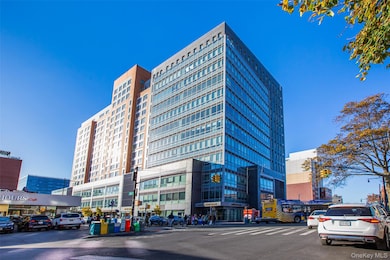 Flushing Commons Residences unit 17H, Flushing, NY 11354 - photo 2