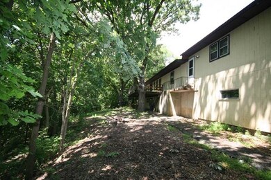 151 Castlewood Dr, Carpentersville, IL 60110 - photo 3