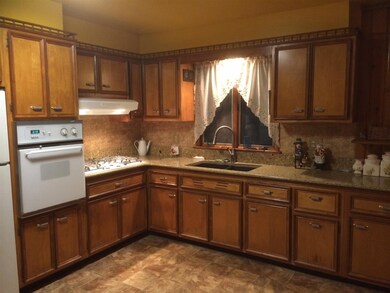 100 Wendell Ave, Troy, NY 12180 - photo 7