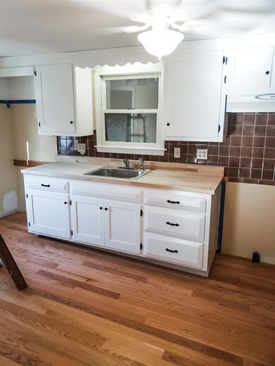 13 Rogers St, Dover, NH 03820 - photo 3