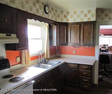1033 Morgan St, Lansing, MI 48912 - photo 7