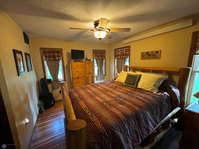 Primary Bedroom.jpg