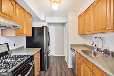 114 Duvall Ln unit 100-104, Gaithersburg, MD 20877 - photo 7