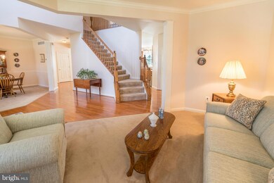 727 Rustling Leaf Ct, Sykesville, MD 21784 - photo 3