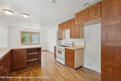 07-127-S-Dibble-Blvd-Lansing-MI-48917-Wi