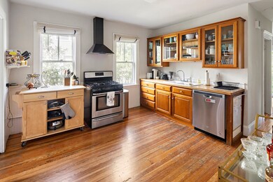 6 Hollis Park, Cambridge, MA 02140 - photo 5