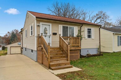 1924 Locke Ave, Waterloo, IA 50702 - photo 2