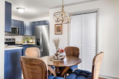Eat in Kitchen