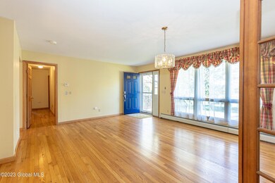 21 Oxford Cir, Troy, NY 12180 - photo 5