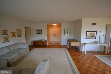 Park Towers East unit 309, Baltimore, MD 21215 - photo 6