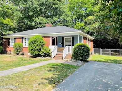 108 N Warren St, Greenville, NC 27858 - photo 2