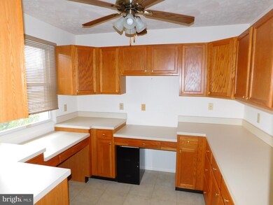 488 Bobwhite Dr, Keyser, WV 26726 - photo 5