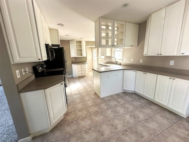 415 35th St SE, Cedar Rapids, IA 52403 - photo 5