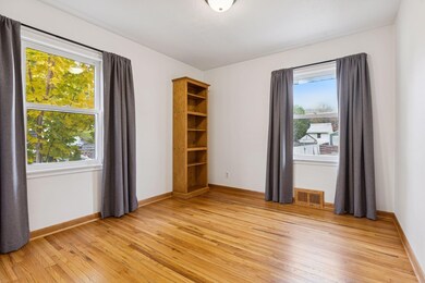 2069 Sherwood Ave, Saint Paul, MN 55119 - photo 6