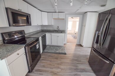 72 Main St, Ashland, NH 03217 - photo 5