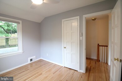 2707 Farmington Dr, Alexandria, VA 22303 - photo 2