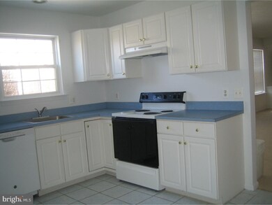 13 Clifford Dr, Mount Laurel, NJ 08054 - photo 5