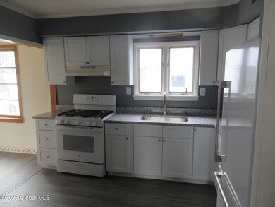 46 121st St, Troy, NY 12182 - photo 2