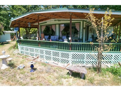 46173 Highway 242, Myrtle Point, OR 97458 - photo 4