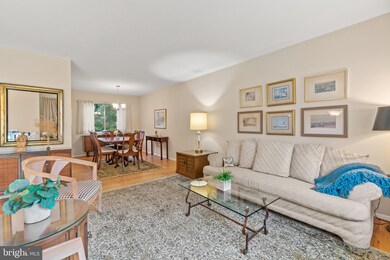 206 Rolling Rd, Gaithersburg, MD 20877 - photo 2