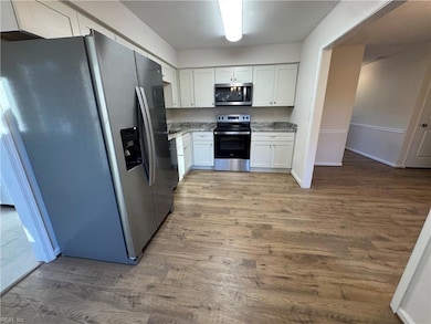 1704 Sandy Pines Ct, Chesapeake, VA 23321 - photo 5