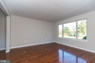 8288 Milky Way, Zionsville, PA 18092 - photo 5