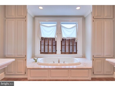 135 E Wall St, Bethlehem, PA 18018 - photo 5