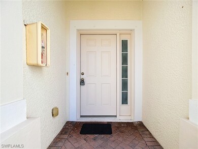 1013 Hampton Cir unit 127, Naples, FL 34105 - photo 3