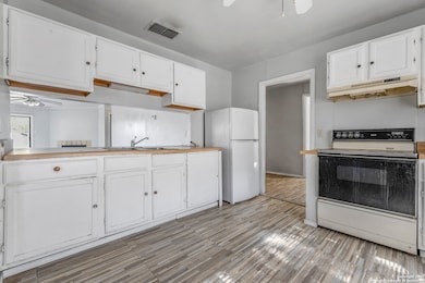 5835 Adalone Cove, San Antonio, TX 78242 - photo 4