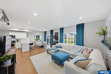 920 Titan Dr, Hickman, NE 68372 - photo 3