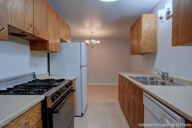 635 W 21st Ave, Anchorage, AK 99503 - photo 2