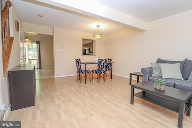 1138 Kelfield Dr, Halethorpe, MD 21227 - photo 5