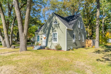 1186 E Forest Ave, Muskegon, MI 49442 - photo 3