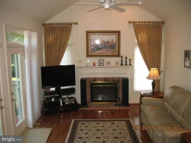 13593 Melville Ln, Chantilly, VA 20151 - photo 2