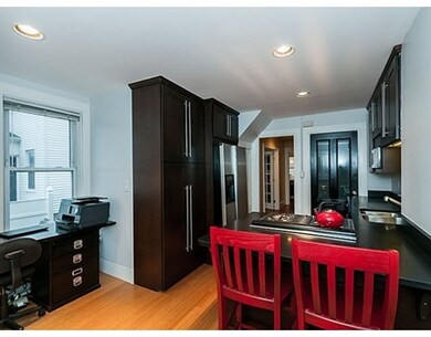 8 Phillips St unit 1, Watertown, MA 02472 - photo 4