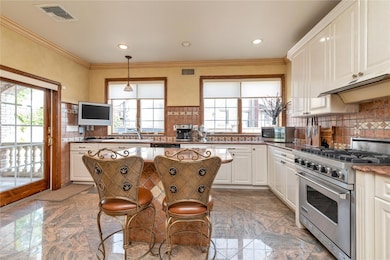 1338 Kearney Ave, Bronx, NY 10465 - photo 4