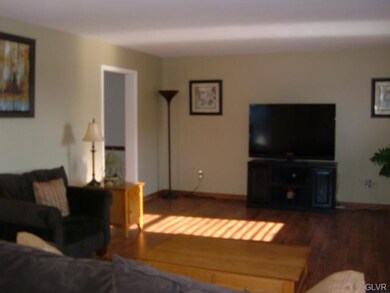 4640 Shuler St, Allentown, PA 18103 - photo 5