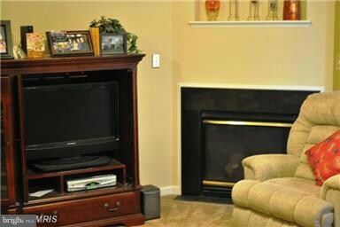 1595 Homeland Dr unit 1D, Sykesville, MD 21784 - photo 2