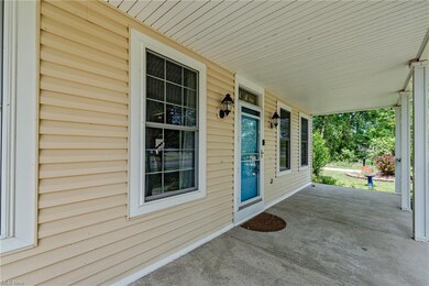 736 Harris Rd, Sheffield Lake, OH 44054 - photo 4