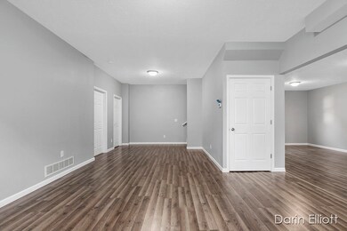 520 N Jefferson St, Ionia, MI 48846 - photo 4