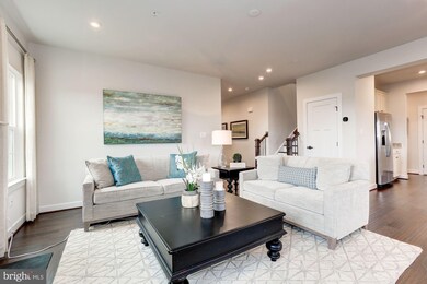 11142 Tioga Ln, 8, Bryantown, MD 20695 - photo 2